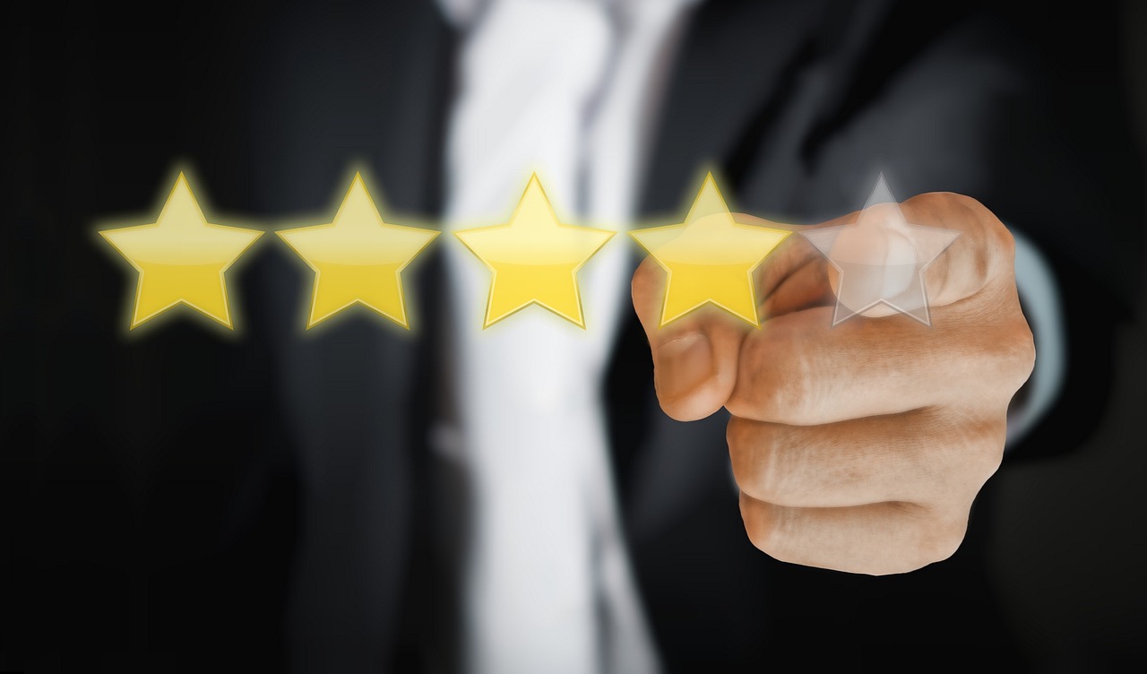 Avaliações com estrelas online — NPS, reputação digital e SEO local