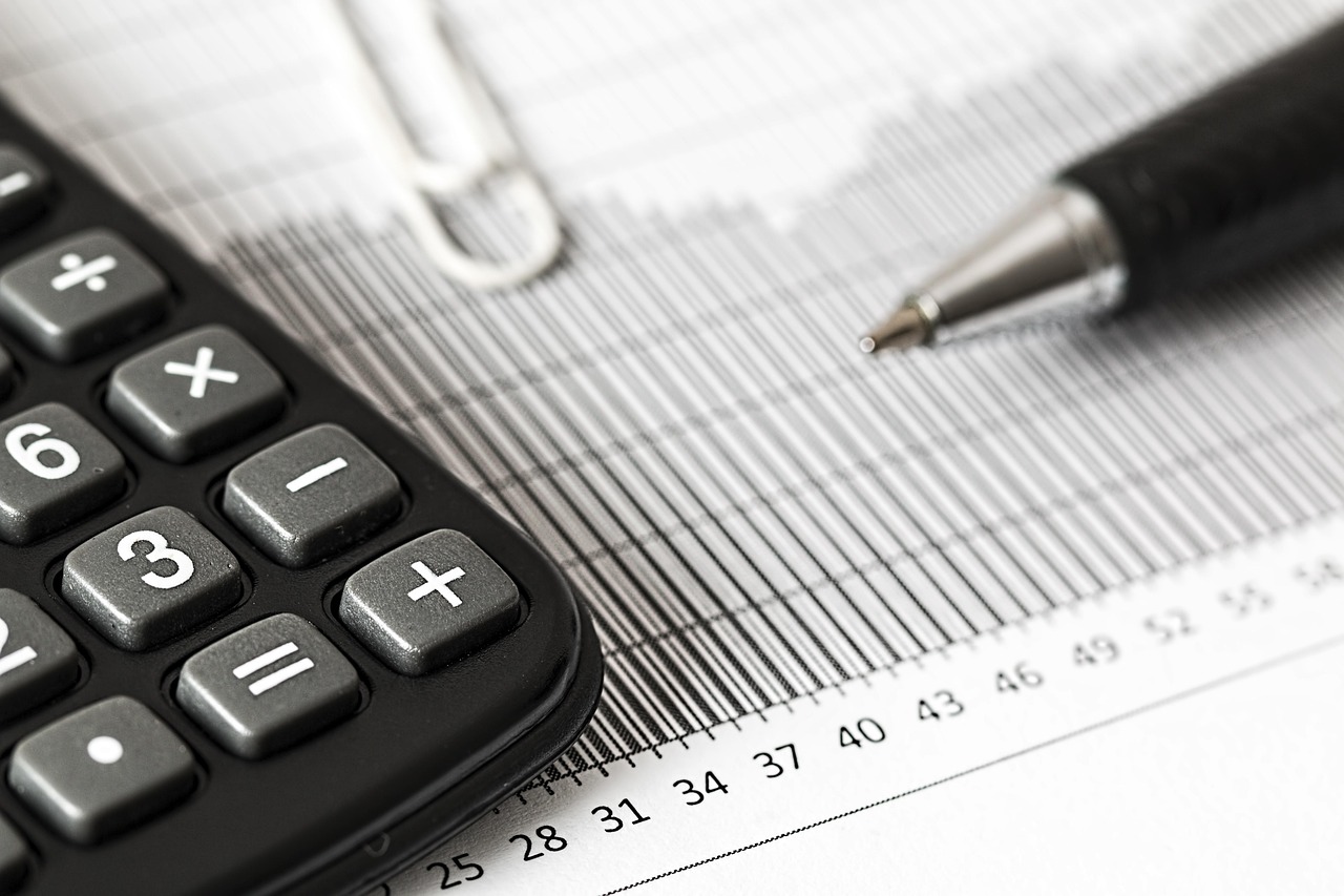 Calculadora e planejamento — como calcular ROI de marketing digital