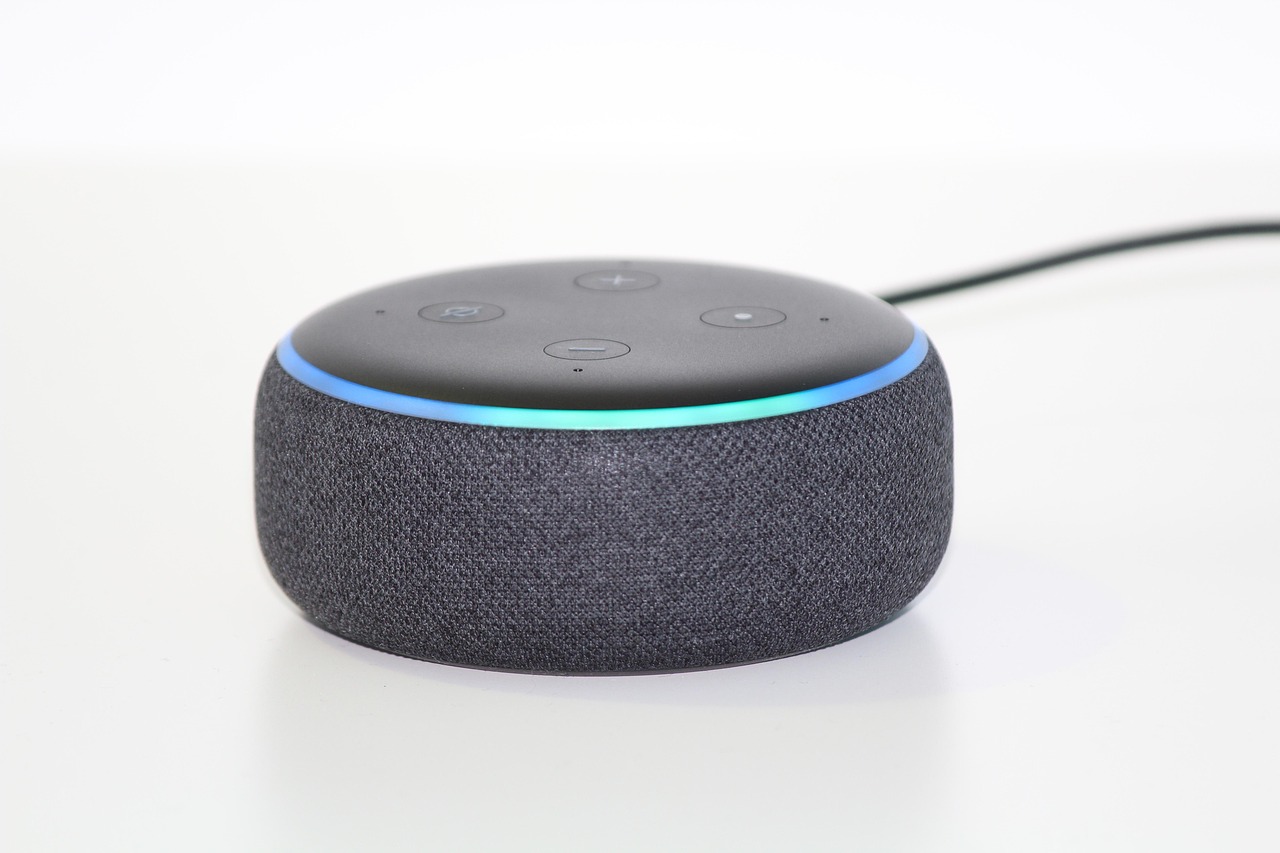 Echo Dot Alexa smart home — dispositivo de busca por voz e assistente virtual