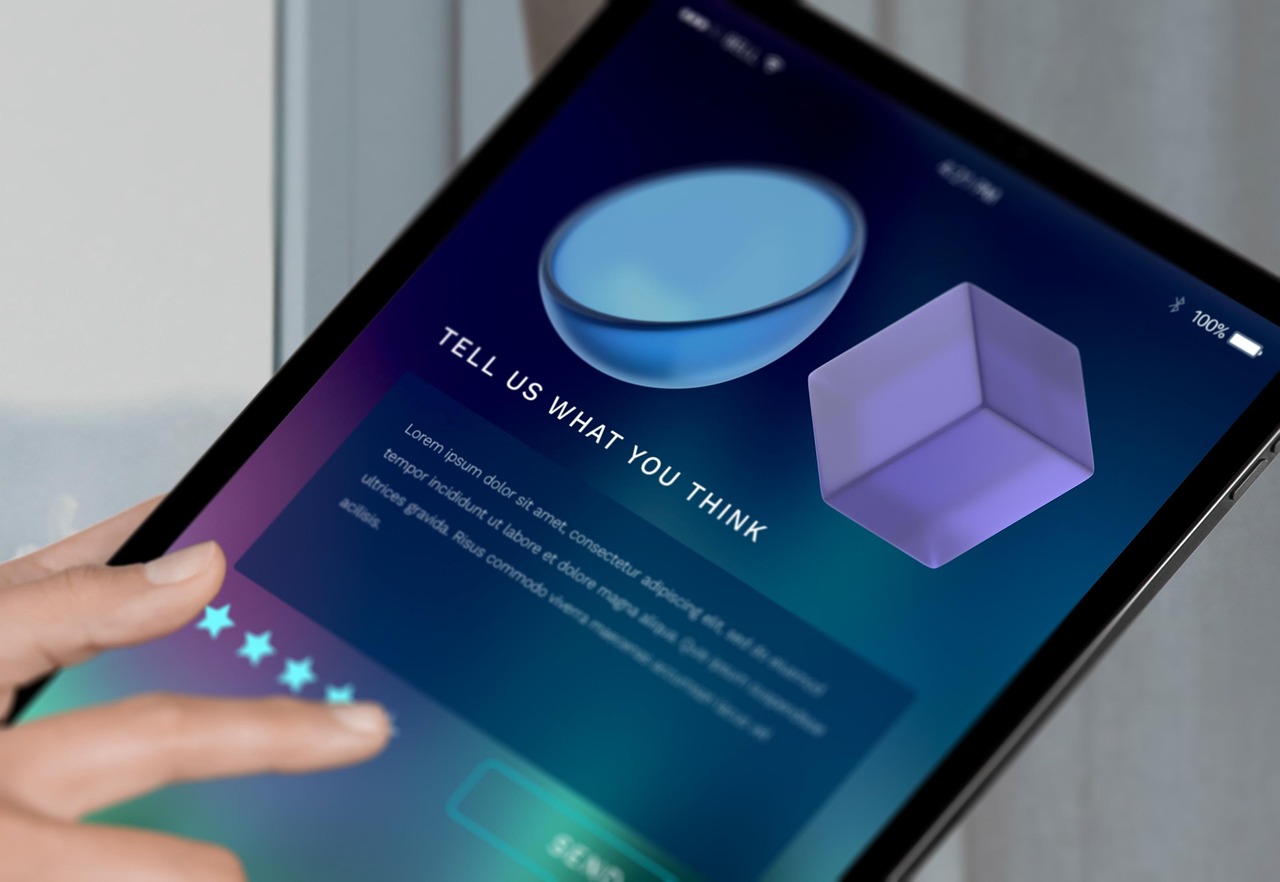 Pesquisa de NPS em tablet — ferramentas digitais de satisfação do cliente