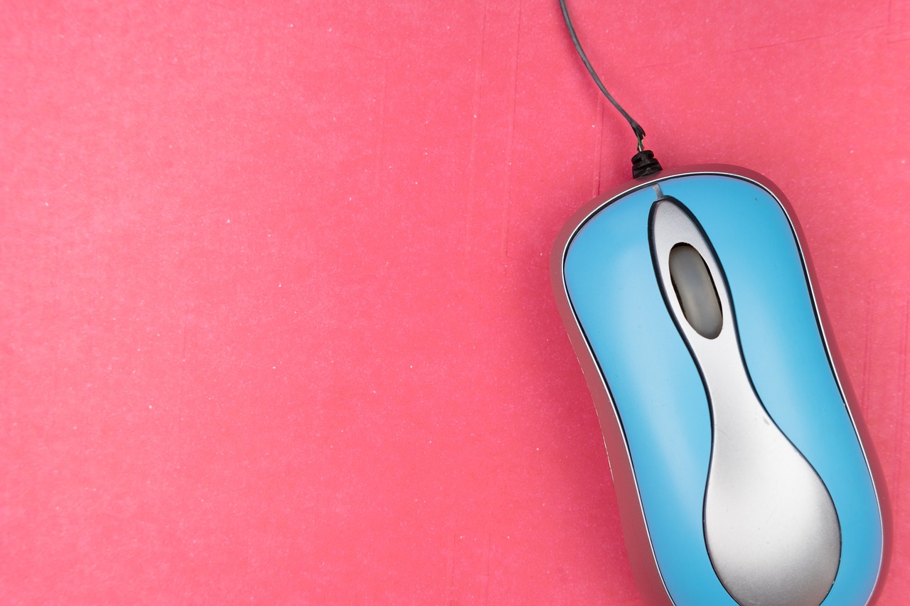 Mouse e clique digital — CPC e métricas relacionadas em campanhas