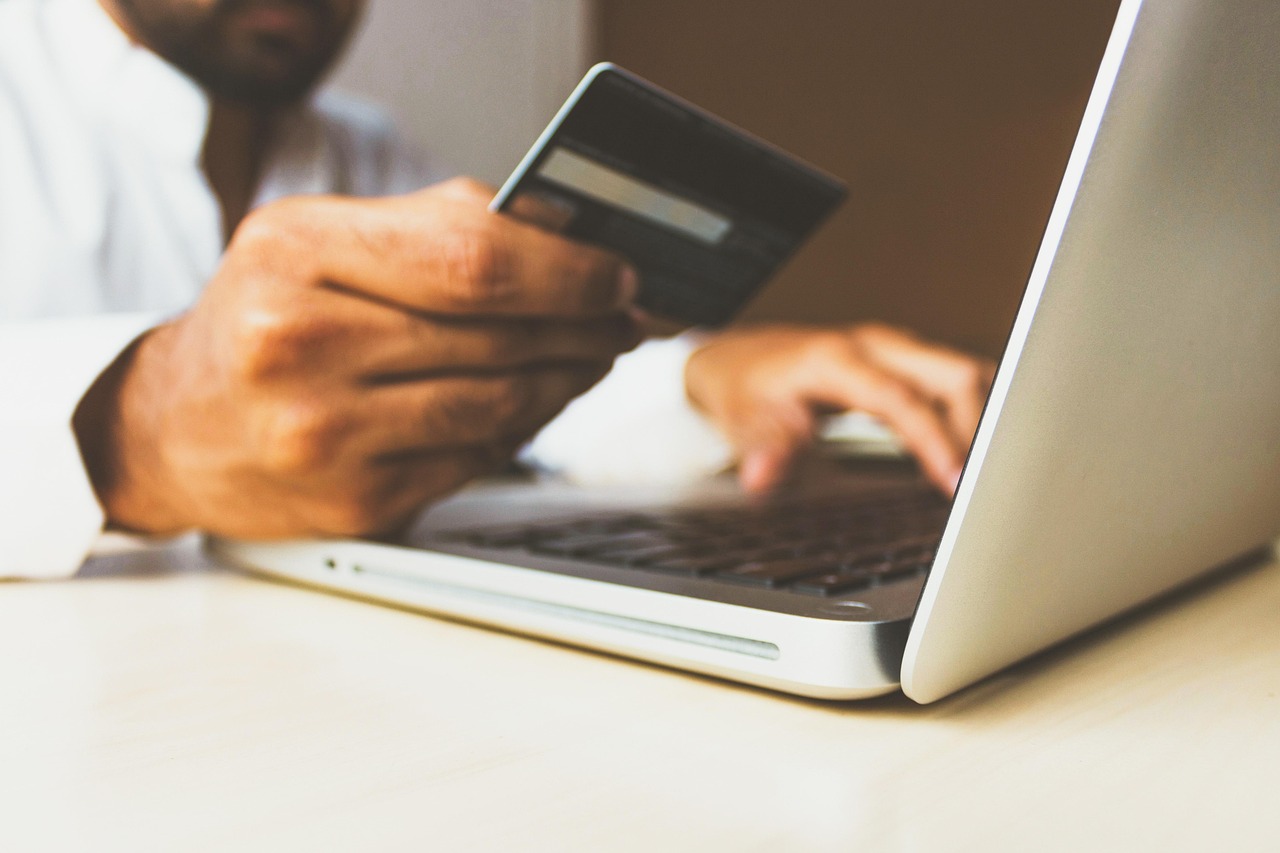 Produto e pagamento online — SEO para fichas de produto com Schema markup
